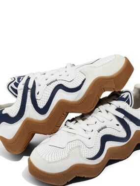 MSCHF V2.wav White Cream
Navy SZ: 12M/13.5W